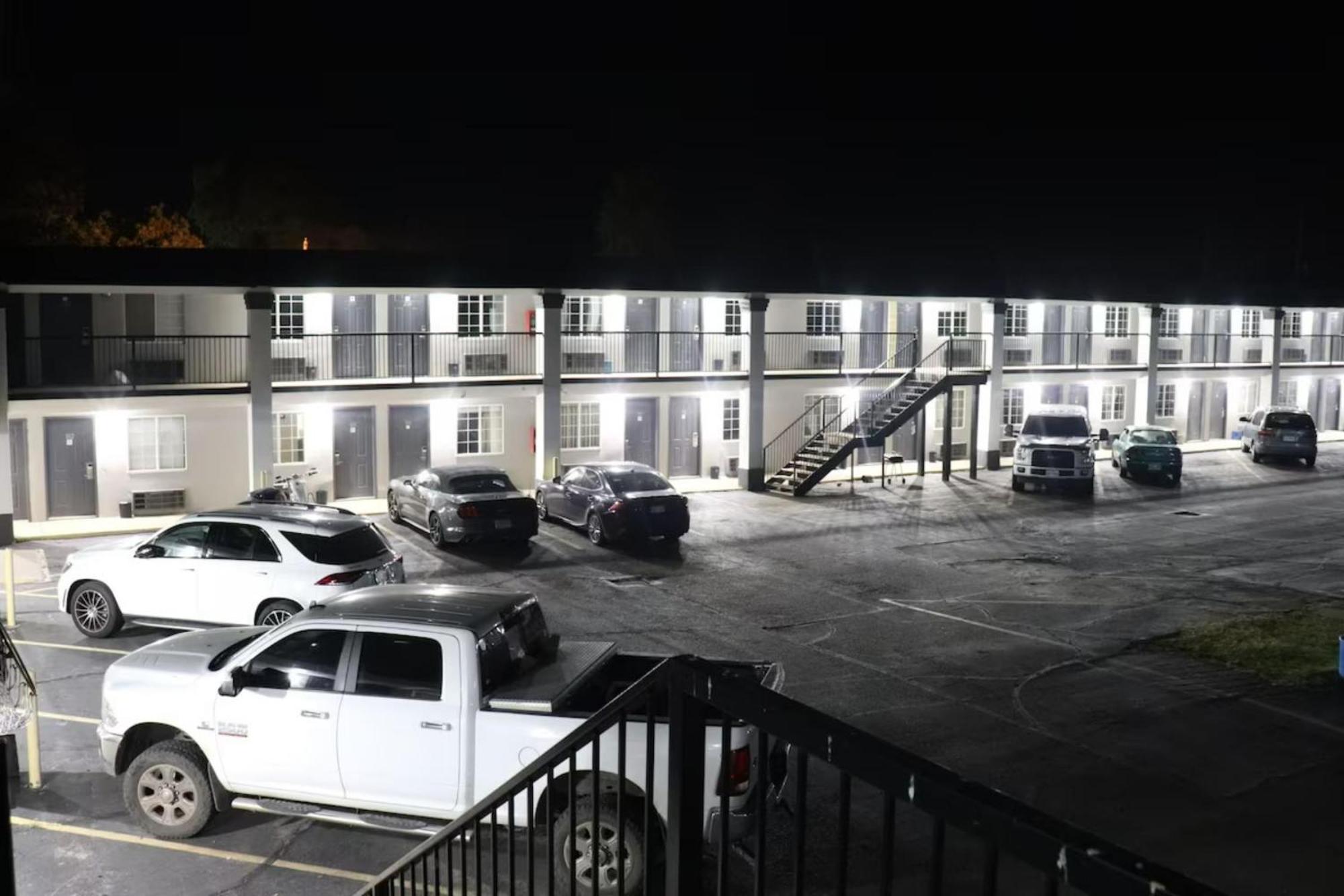 Deluxe Inn & Suites By Oyo Miami Ok Eksteriør bilde